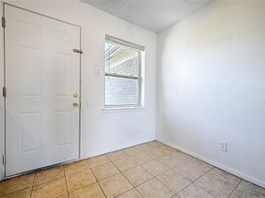 523  Parker Circle , Garland Texas 75040