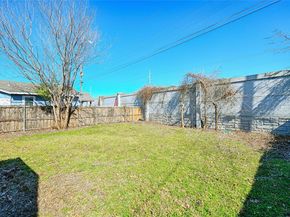 523  Parker Circle , Garland Texas 75040