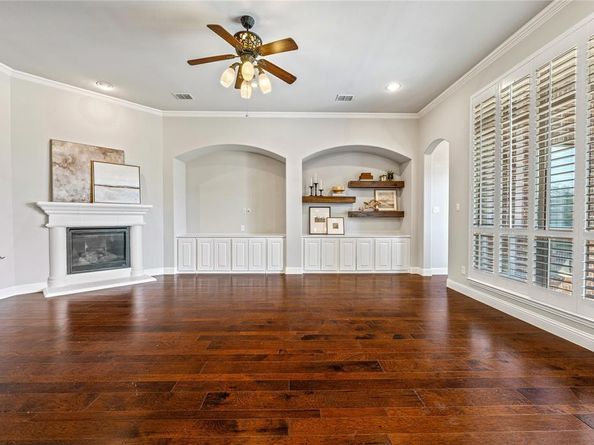 6055  The Resort Boulevard , Fort Worth Texas 76179