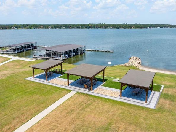 6055  The Resort Boulevard , Fort Worth Texas 76179