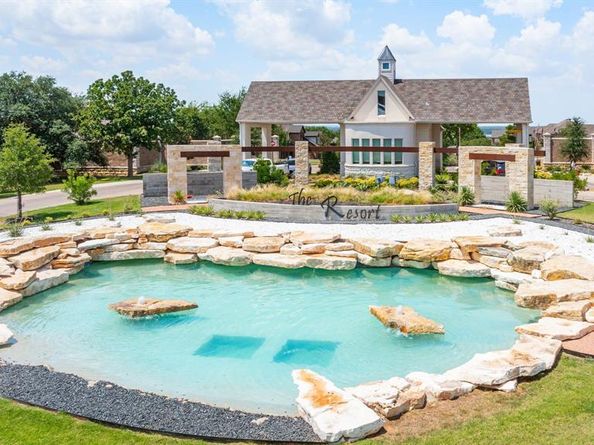 6055  The Resort Boulevard , Fort Worth Texas 76179