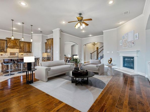 6055  The Resort Boulevard , Fort Worth Texas 76179