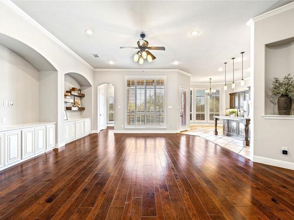 6055  The Resort Boulevard , Fort Worth Texas 76179