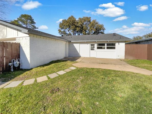 2022  Chestnut Road , Carrollton Texas 75007