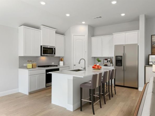 2720  Holland Court , Celina Texas 75009