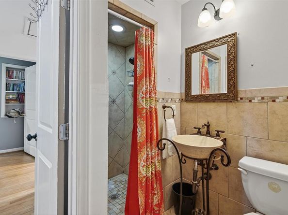 6405  Glennox Lane , Dallas Texas 75214