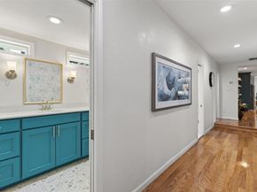 6405  Glennox Lane , Dallas Texas 75214
