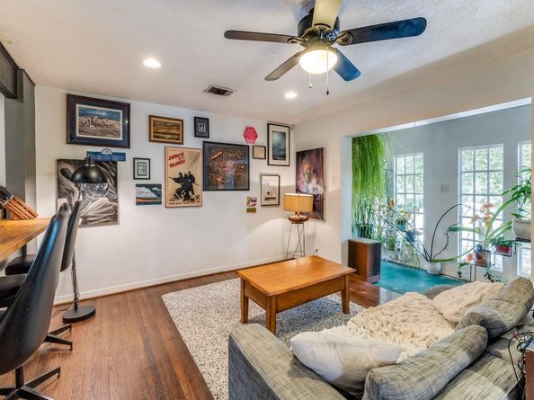 6823 E Grand Avenue , Dallas Texas 75223
