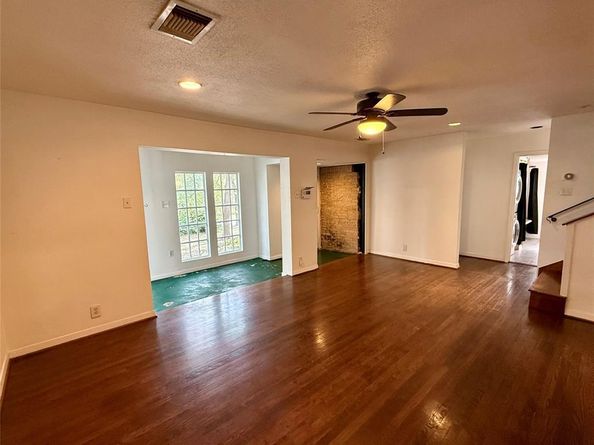 6823 E Grand Avenue , Dallas Texas 75223