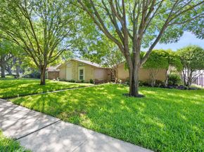 10528  Swallow Lane , Dallas Texas 75218