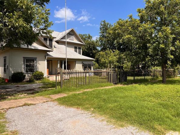 1612  Lagonda Avenue , Fort Worth Texas 76164