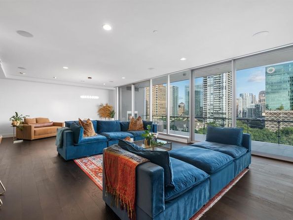 Undisclosed Address #21011538, Dallas Texas 75201