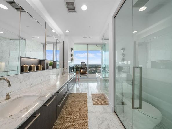 Undisclosed Address #21011538, Dallas Texas 75201