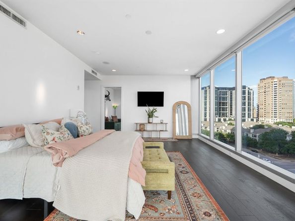 Undisclosed Address #21011538, Dallas Texas 75201