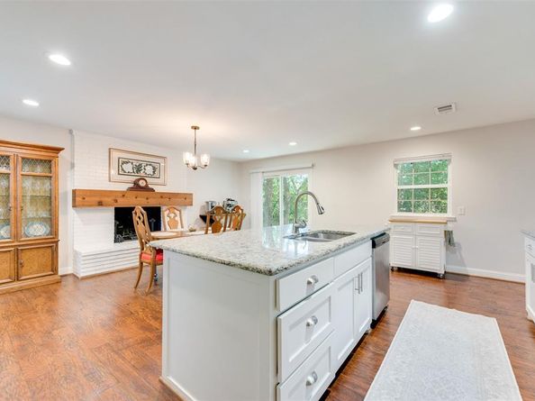 9869  Kingsman Drive , Dallas Texas 75228