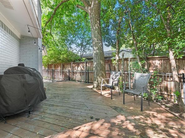 9869  Kingsman Drive , Dallas Texas 75228