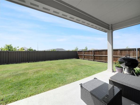 2911  Linden Street , Celina Texas 75009