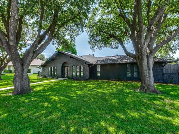 6826  Town Bluff Drive , Dallas Texas 75248