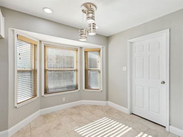 1402  Sonora Court , Arlington Texas 76012