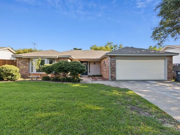 1402  Sonora Court , Arlington Texas 76012