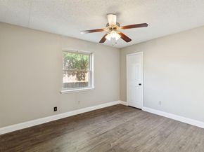 1402  Sonora Court , Arlington Texas 76012