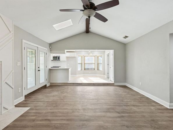 1402  Sonora Court , Arlington Texas 76012