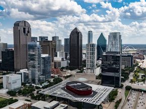 1717  Arts Plaza  2112, Dallas Texas 75201