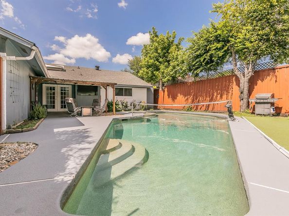 2302  Richwood Drive , Garland Texas 75044