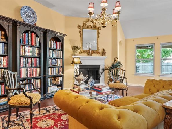 708  Water Garden Circle , Little Elm Texas 75068