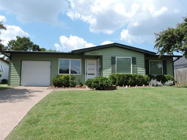 11927  Hoblitzelle Drive , Dallas Texas 75243