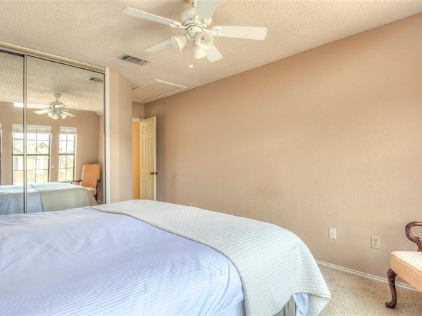 422  Santa Fe Trail  11, Irving Texas 75063