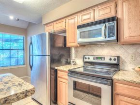 422  Santa Fe Trail  11, Irving Texas 75063