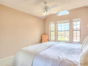 422  Santa Fe Trail  11, Irving Texas 75063