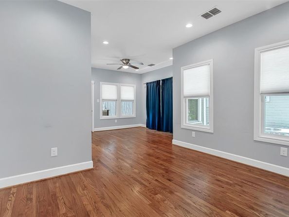 5327  Worth Street , Dallas Texas 75214
