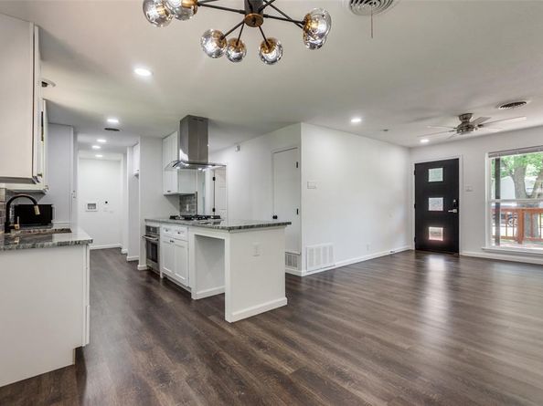 2817  Andrea Lane , Dallas Texas 75228