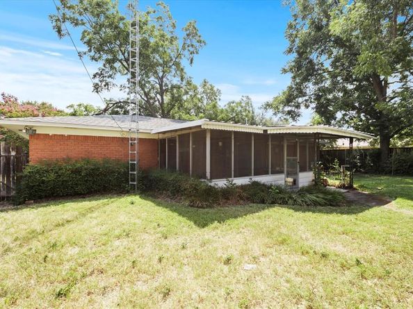613  Cambridge Drive , Irving Texas 75061