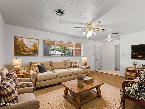 613  Cambridge Drive , Irving Texas 75061