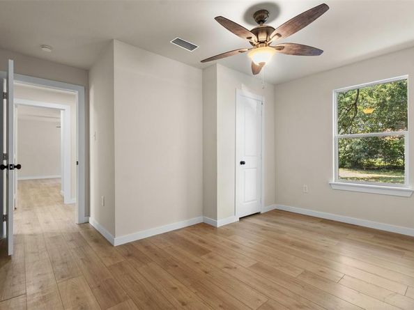 8223  Jacobie Boulevard , Dallas Texas 75217