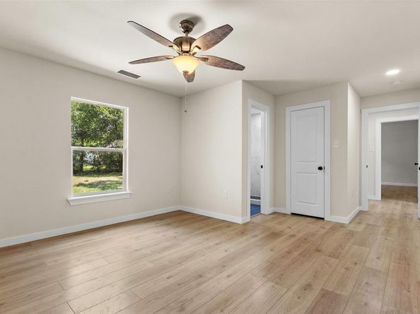 8223  Jacobie Boulevard , Dallas Texas 75217