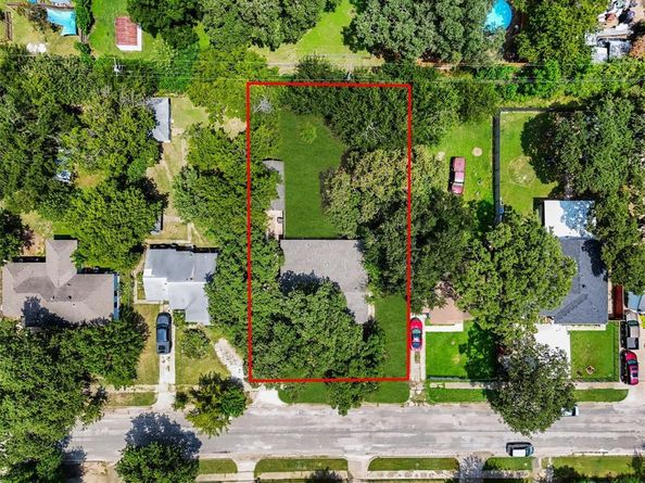8223  Jacobie Boulevard , Dallas Texas 75217