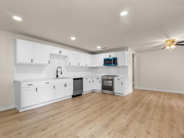 8223  Jacobie Boulevard , Dallas Texas 75217