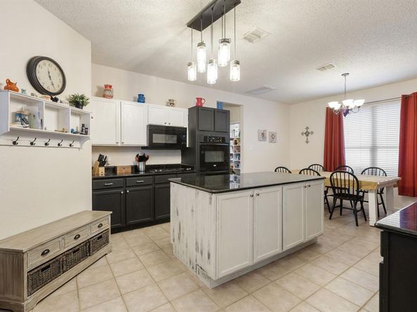 2841  Tangleglen Drive , Rockwall Texas 75032