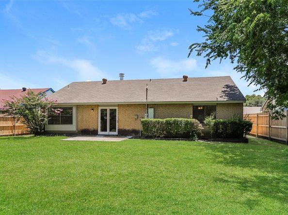 2505  Edinburgh Street , Arlington Texas 76018