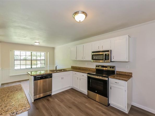 2505  Edinburgh Street , Arlington Texas 76018