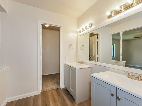 2505  Edinburgh Street , Arlington Texas 76018
