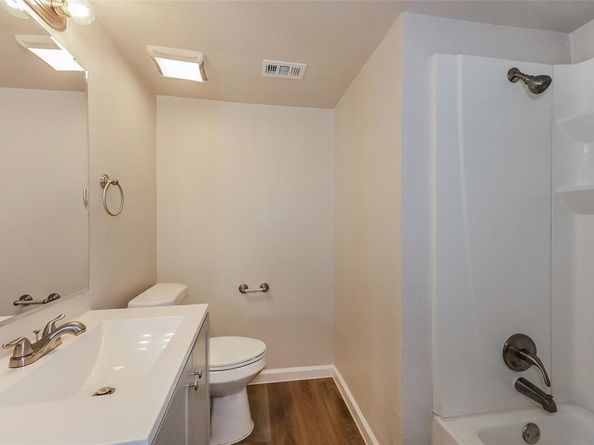 2505  Edinburgh Street , Arlington Texas 76018