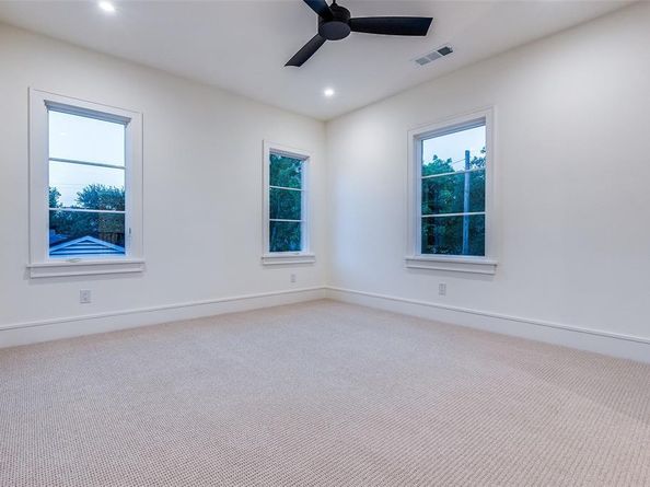 3935  Hawick Lane , Dallas Texas 75220