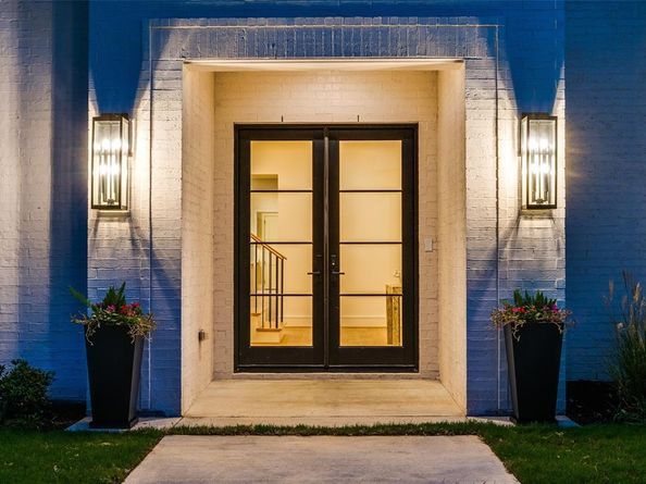 3935  Hawick Lane , Dallas Texas 75220