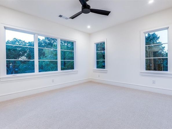 3935  Hawick Lane , Dallas Texas 75220