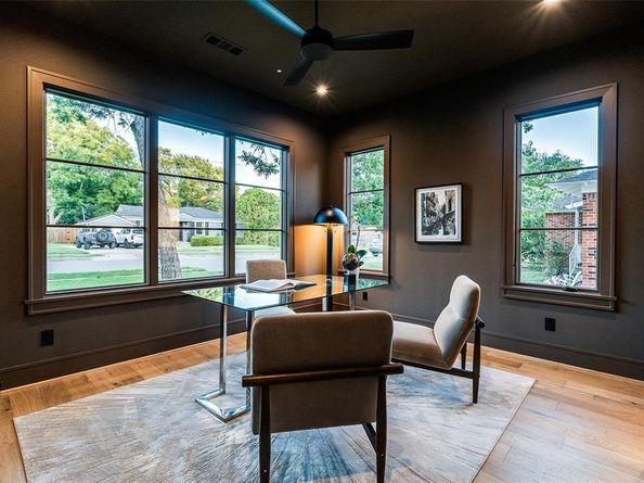 3935  Hawick Lane , Dallas Texas 75220